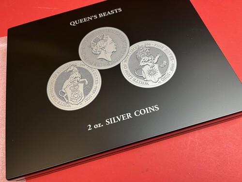 Queens beasts display case - beasts,