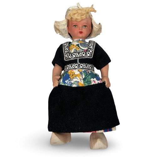 Vintage dutch souvenir doll - dutch,