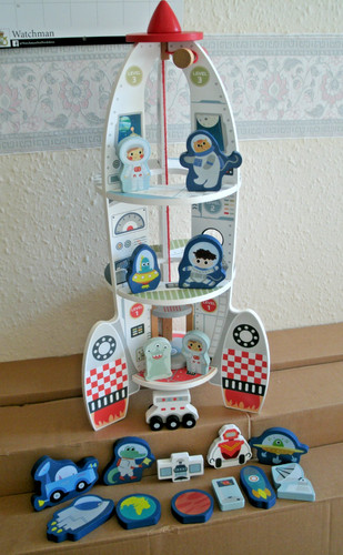 Studio wooden rocket - by,