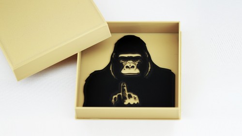 Prank box gorilla middle - prank,
