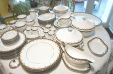 Wedgwood Medici-plates bowls