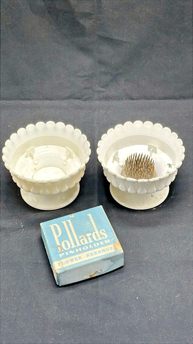 Vintage pollards pin holder - vintage,