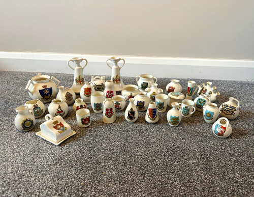Goss souvenir trinket - h,