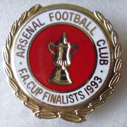 Arsenal football enamel pin - football,