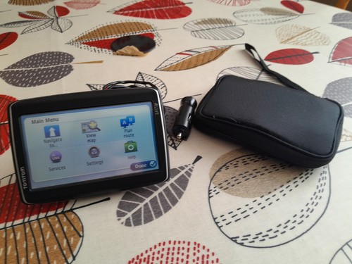 Tomtom live 825 sat nav - live,