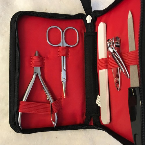 Avon deluxe manicure kit - avon,