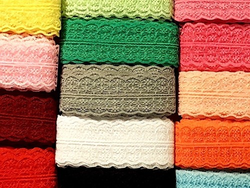 Vintage style lace ribbon trim - vintage,