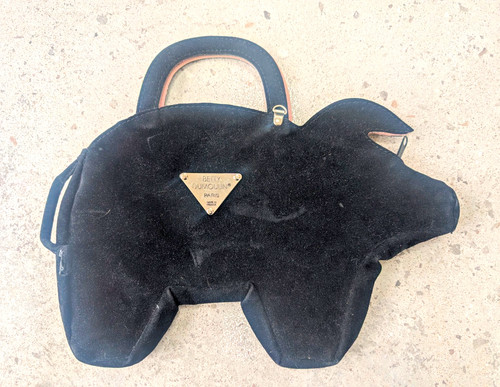 Betty dumoulin black - betty,