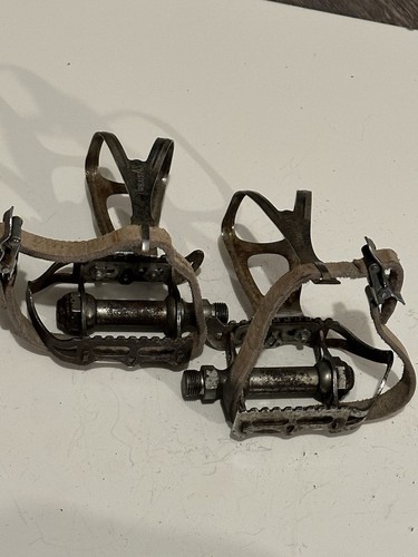 Vintage bike pedals and cages - pedals,