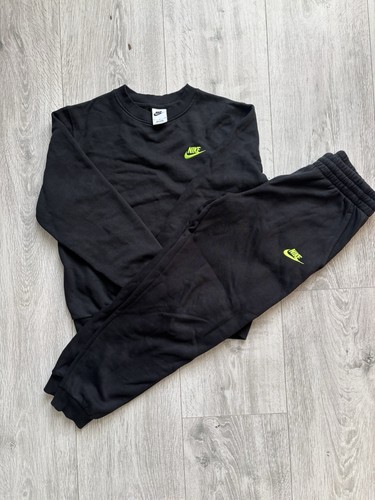 Nike tracksuit juniors size - juniors, xl