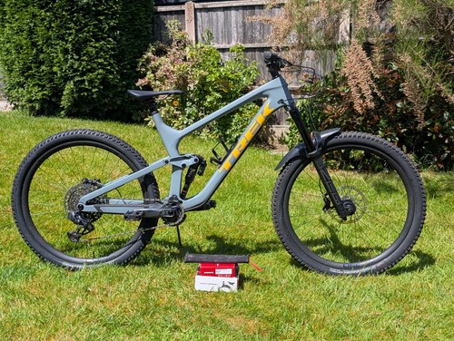 2025 trek slash - trek, axs
