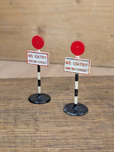 Pair vintage dinky toys - pair, no