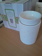 SCENTSY CREAM COLOURED 'ETCHED