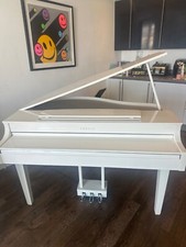 Glossy white baby - glossy,
