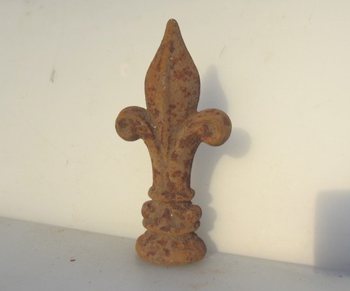 Antique iron finial - finial, top