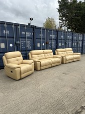 Lovely Italian Cream Leather Recliner Three piece Sofa Suite *Can Deliver*