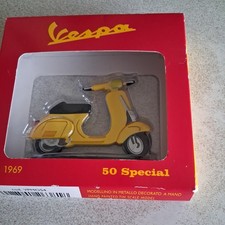 VESPA 50 Special Hand Painted
