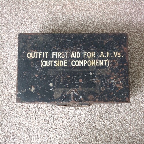 1952 first aid metal - 1952,
