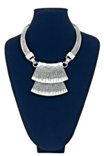 Imposing Vintage/Ethnic Style