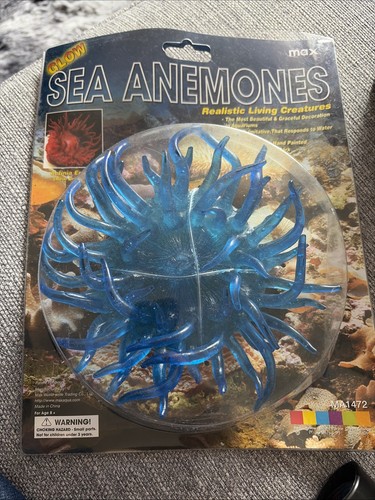 Glowing inch sea anemone - glowing,