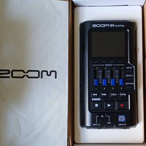 Zoom multitrak portable - zoom,