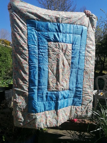 Vintage eiderdown quilt - , throw