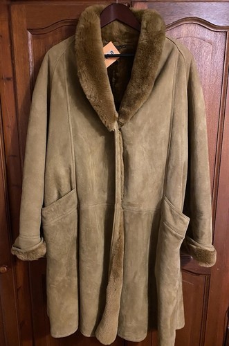 Shearling sheepskin leather - shearling,