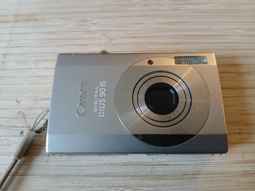 Canon ixus 10mp compact - is,