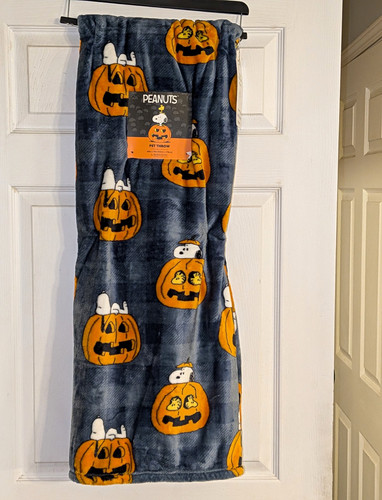 Viral berkshire blanket - viral,