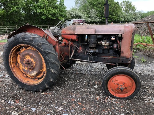 Nuffield tractor dm - 4,