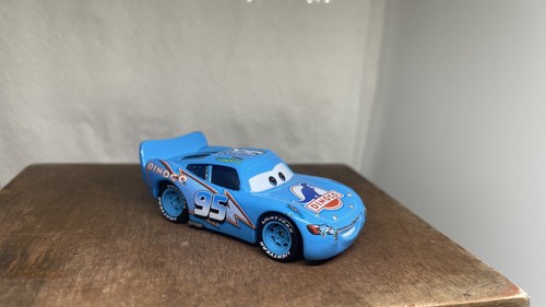Disney pixar lightning - pixar,