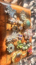 Vintage Brooch Job Lot –