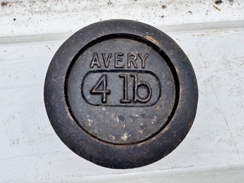 Vintage avery 4lb cast iron - 4lb,