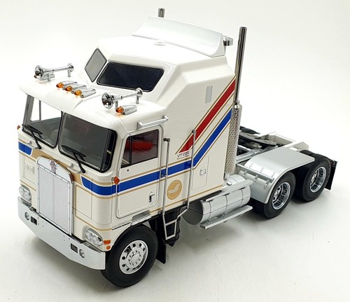 Scale road kings - road, 1/18