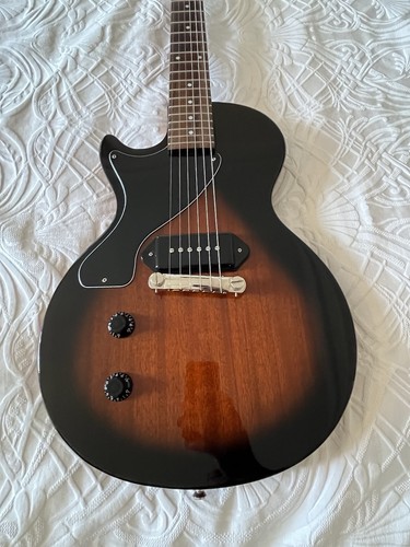 Epiphone inspired gibson - 'inspired, by