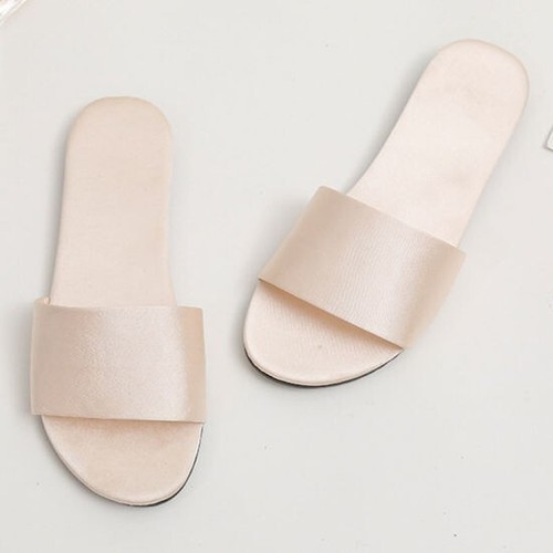 Womens slippers multiple sizes - slippers,