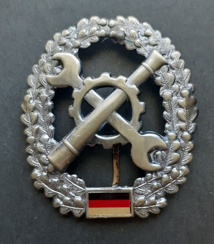 German bundeswehr beret badge - bundeswehr,