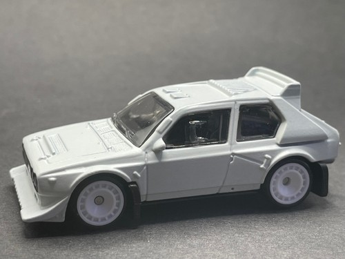 Hot wheels premium lancia - hot,