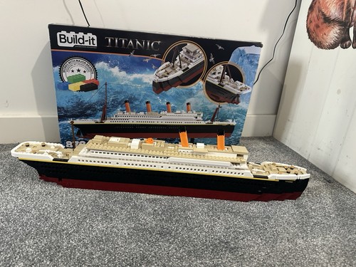 Build titanic building set - build,