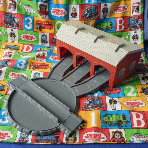 Ertl turntable sheds play - ertl,