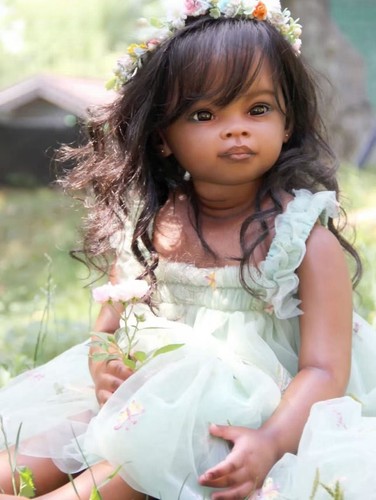 Artist painted princess - ,