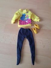 HTF HASBRO SINDY CITY GIRL FUN KNIT CAT SWEATER SET. EXCELLENT & CLEAN CONDITION