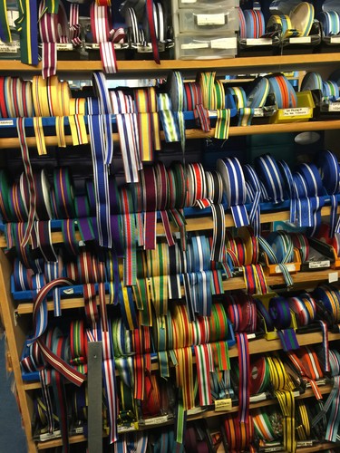 Medal ribbons full - full, size