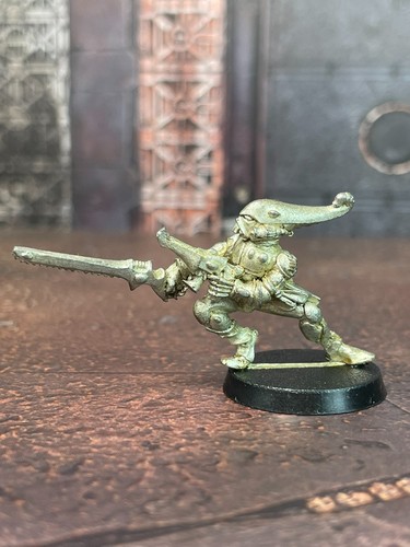 Eldar striking scorpions - striking,