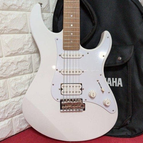 Yamaha pacifica pac012 - yamaha,