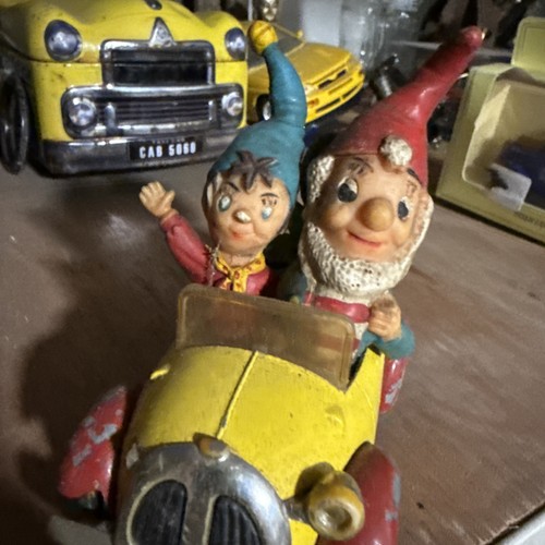 Corgi 801 noddy car - car, with