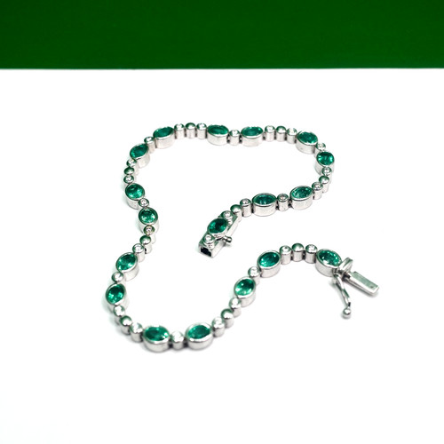18ct gold emerald and - 18ct,