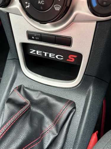 Ford fiesta zetec mk7 - fiesta, st
