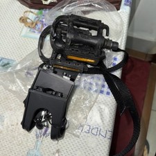  Wellgo  Pedals with Cages - Road Racing bike, Fixie, MTB 