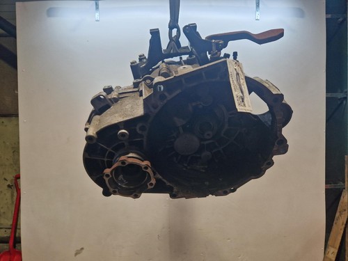 Volkswagen polo 2016 manual - 6c,